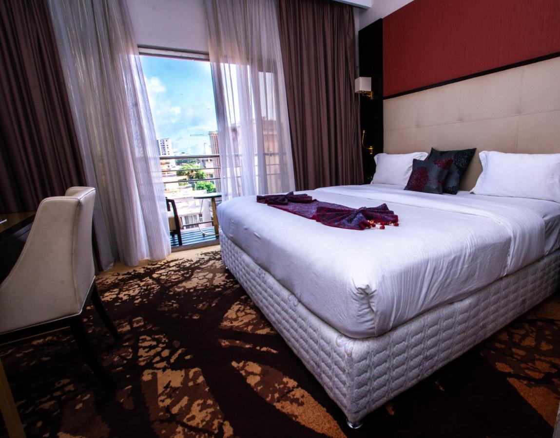 דקר Hotel Fleur De Lys Plateau מראה חיצוני תמונה