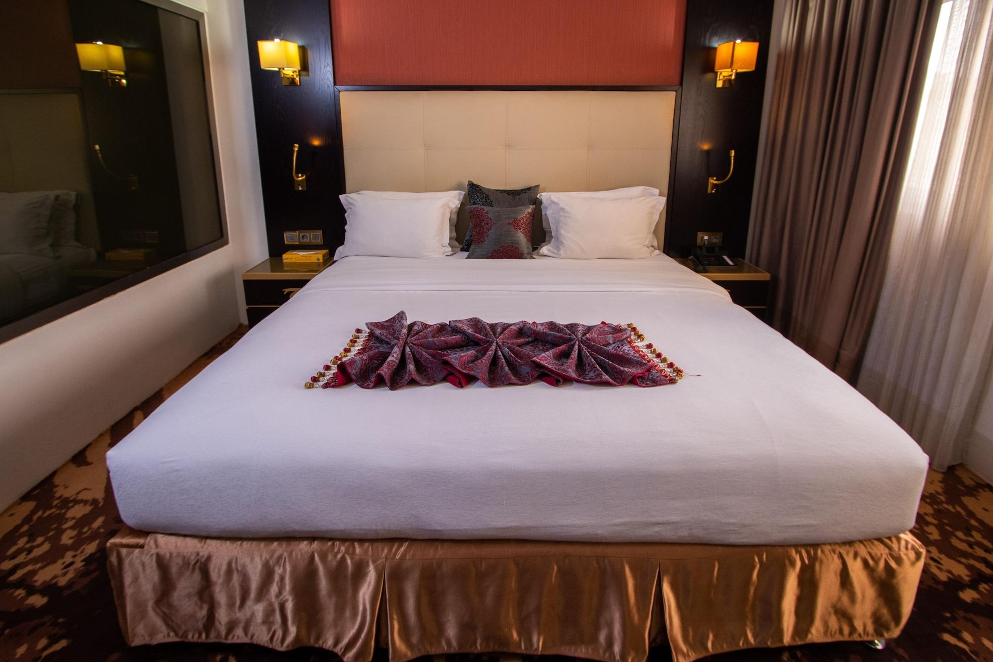 דקר Hotel Fleur De Lys Plateau מראה חיצוני תמונה