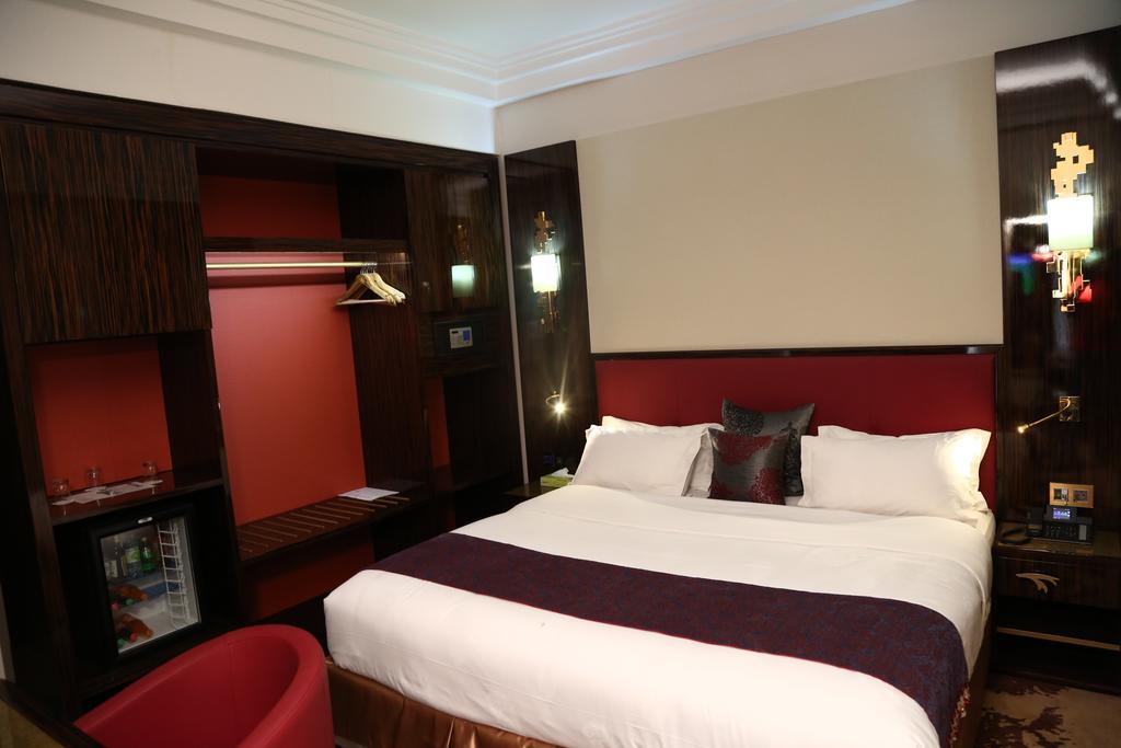 דקר Hotel Fleur De Lys Plateau מראה חיצוני תמונה