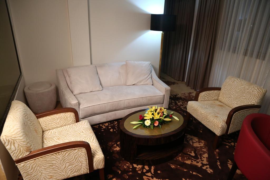 דקר Hotel Fleur De Lys Plateau מראה חיצוני תמונה