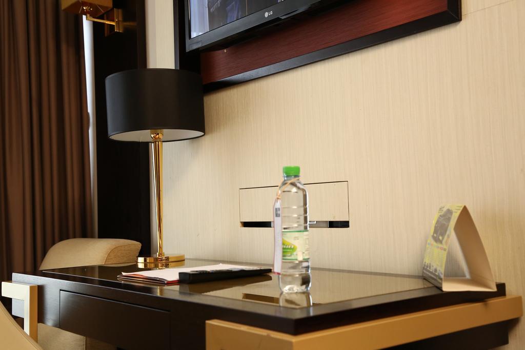 דקר Hotel Fleur De Lys Plateau מראה חיצוני תמונה