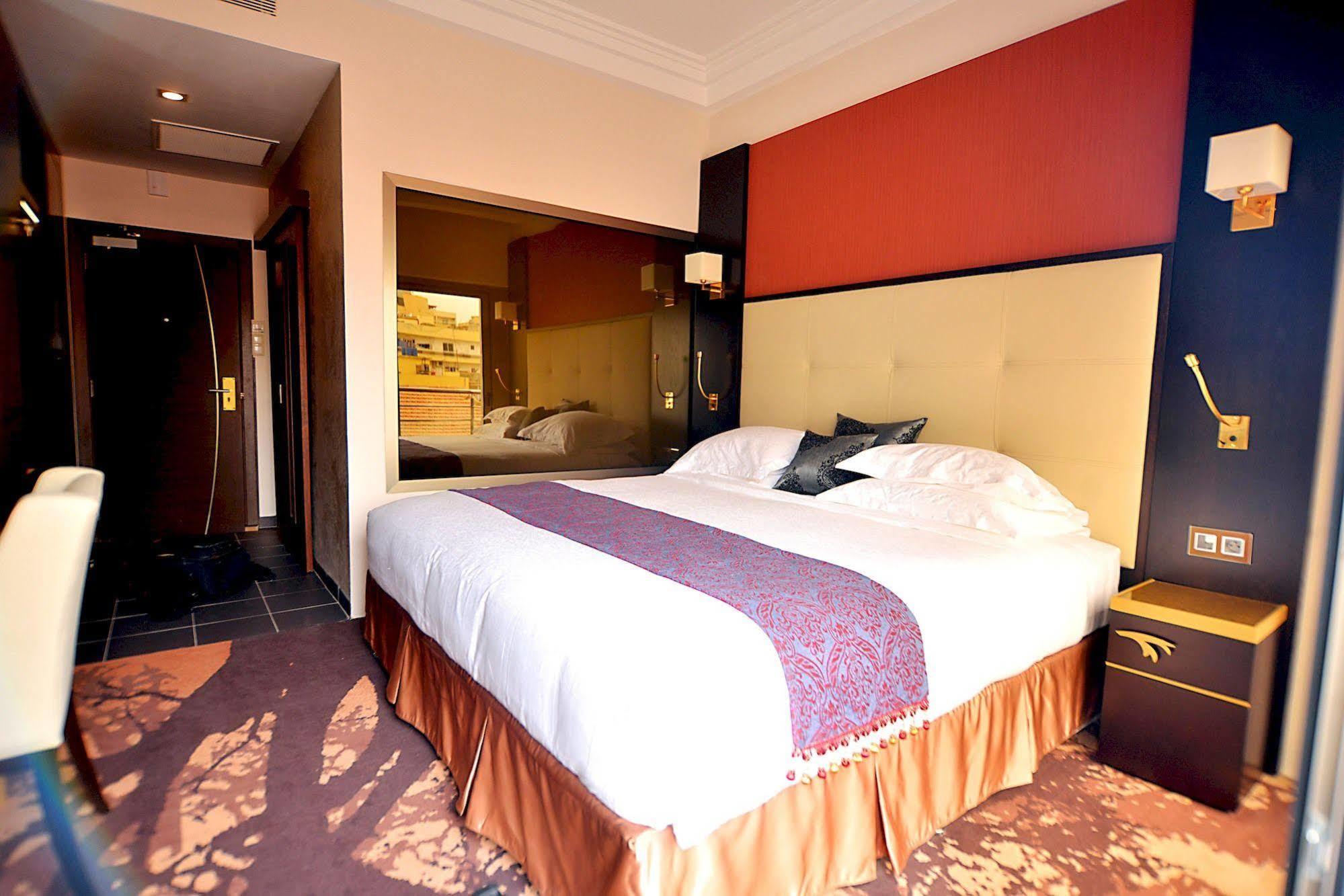 דקר Hotel Fleur De Lys Plateau מראה חיצוני תמונה
